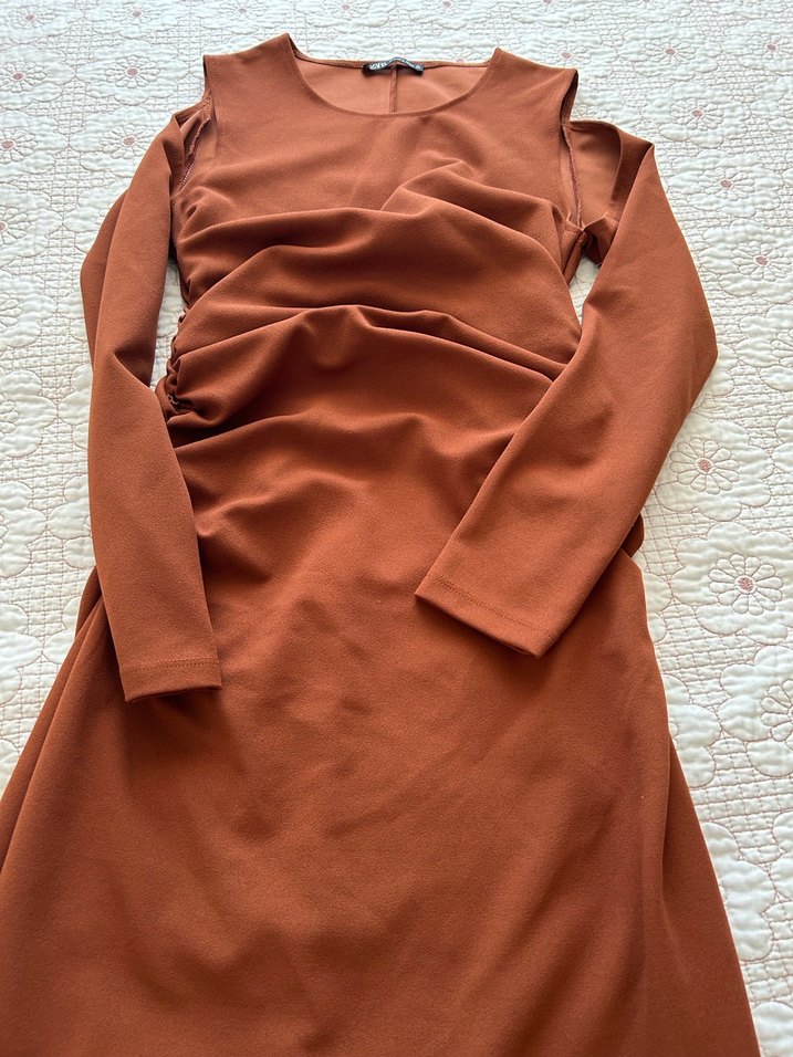 Drapeli Kahverengi Uzun Kollu omuz detaylı elbise - Görsel 3