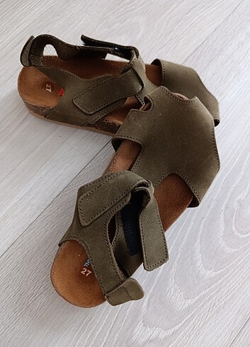 27 Beden Erkek çocuk sandalet