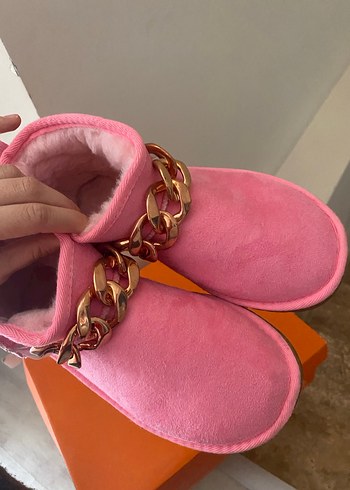 Pembe Zincir Detaylı Süet Bot - Görsel 3