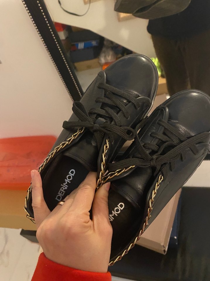 Zincir Detaylı Siyah Kadın Sneaker - Görsel 3