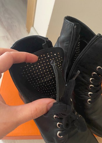 Siyah Deri Gotik Yüksek Topuklu Kadın Bot - Görsel 3