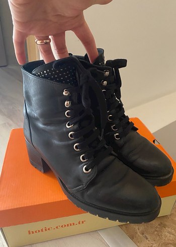 Siyah Deri Gotik Yüksek Topuklu Kadın Bot - Görsel 4