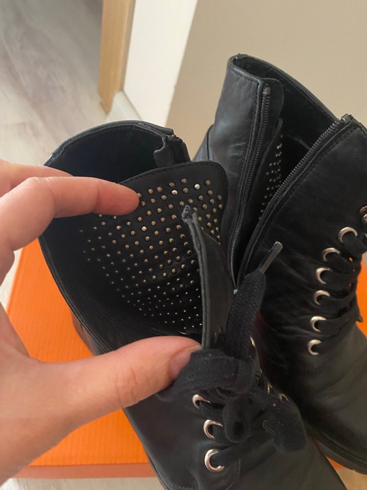 Siyah Deri Gotik Yüksek Topuklu Kadın Bot - Görsel 3