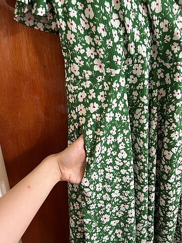 Zara Çiçekli Yeşil Elbise