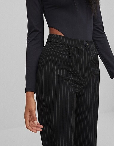Bershka Pencere detay bodysuit
