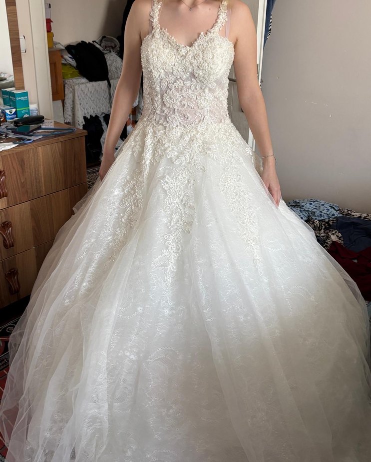 Dantel İşlemeli A Kesim Gelinlik - Görsel 3