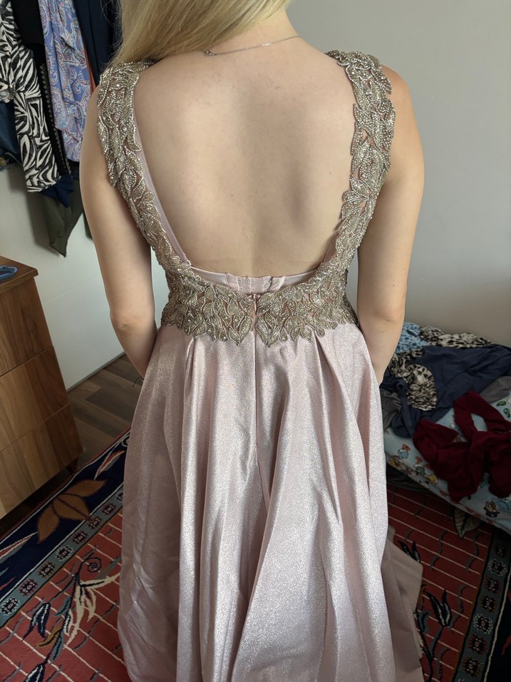 İşlemeli V Yaka Uzun Pudra Abiye Elbise - Görsel 4