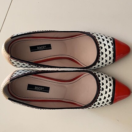 İnci stiletto