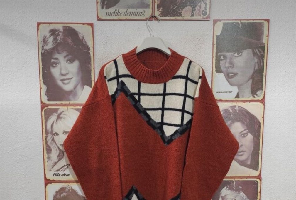 Bohem Desenli Gri Boğazlı Kazak - Görsel 3