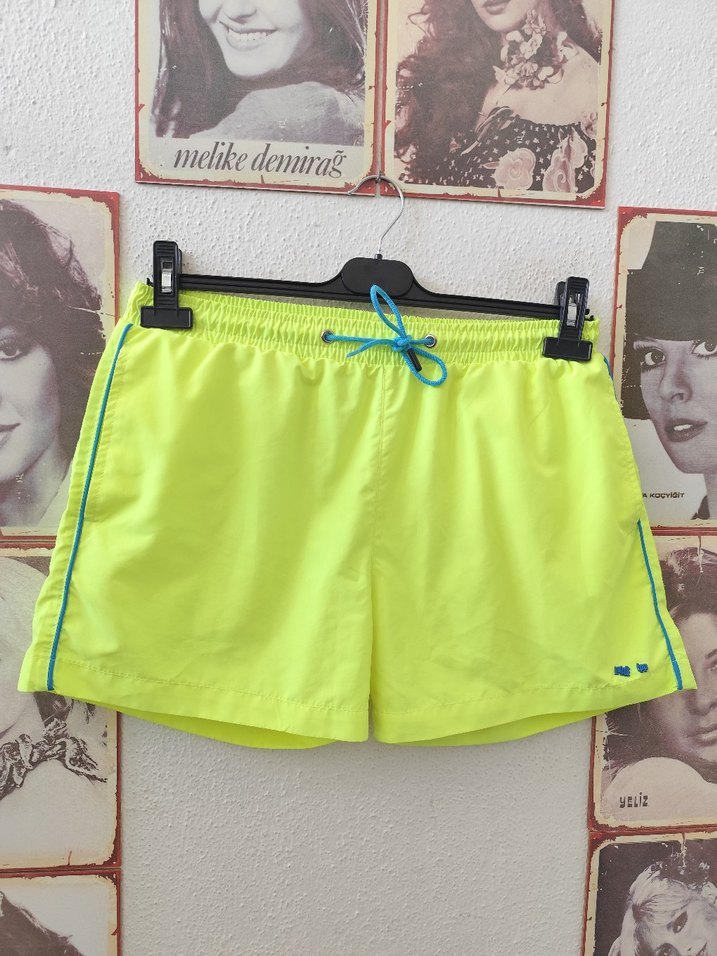 Sarı Mini Erkek Bel Detaylı Şort - Görsel 2
