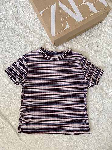 Ambar crop tshırt