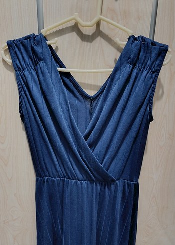 Lacivert Piliseli Uzun V Yakalı Elbise - Görsel 3