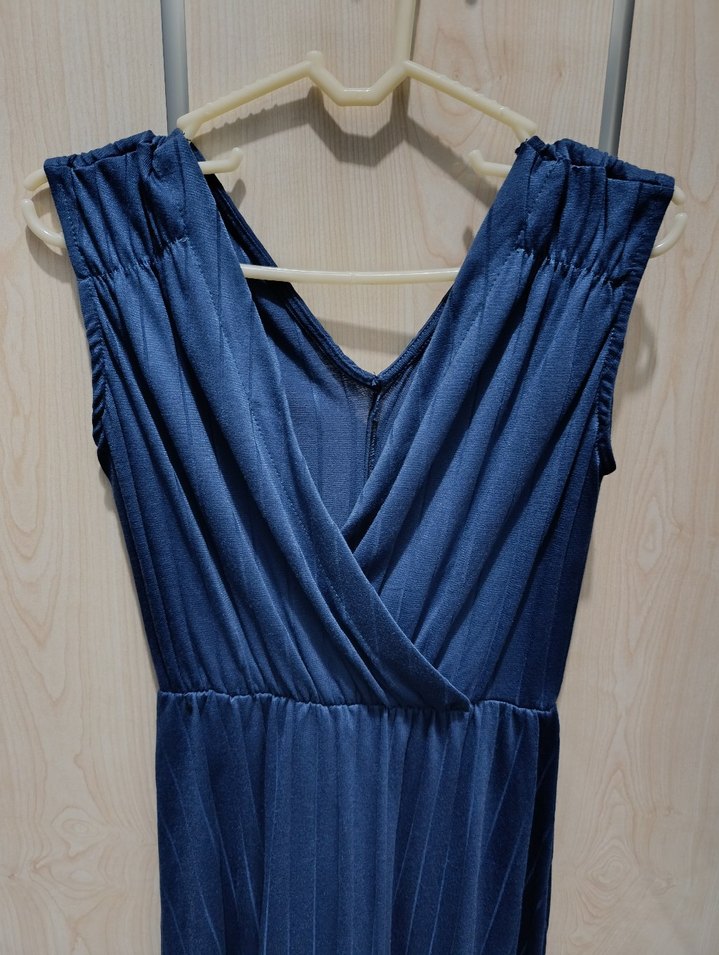 Lacivert Piliseli Uzun V Yakalı Elbise - Görsel 3