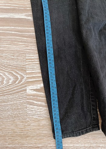 Siyah Regular Fit Yırtık Detaylı Midi Kot Pantolon - Görsel 8