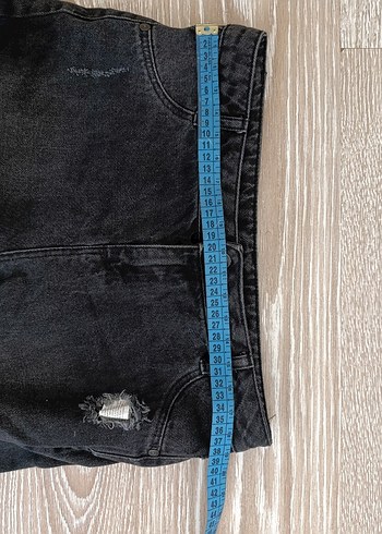 Siyah Regular Fit Yırtık Detaylı Midi Kot Pantolon - Görsel 7