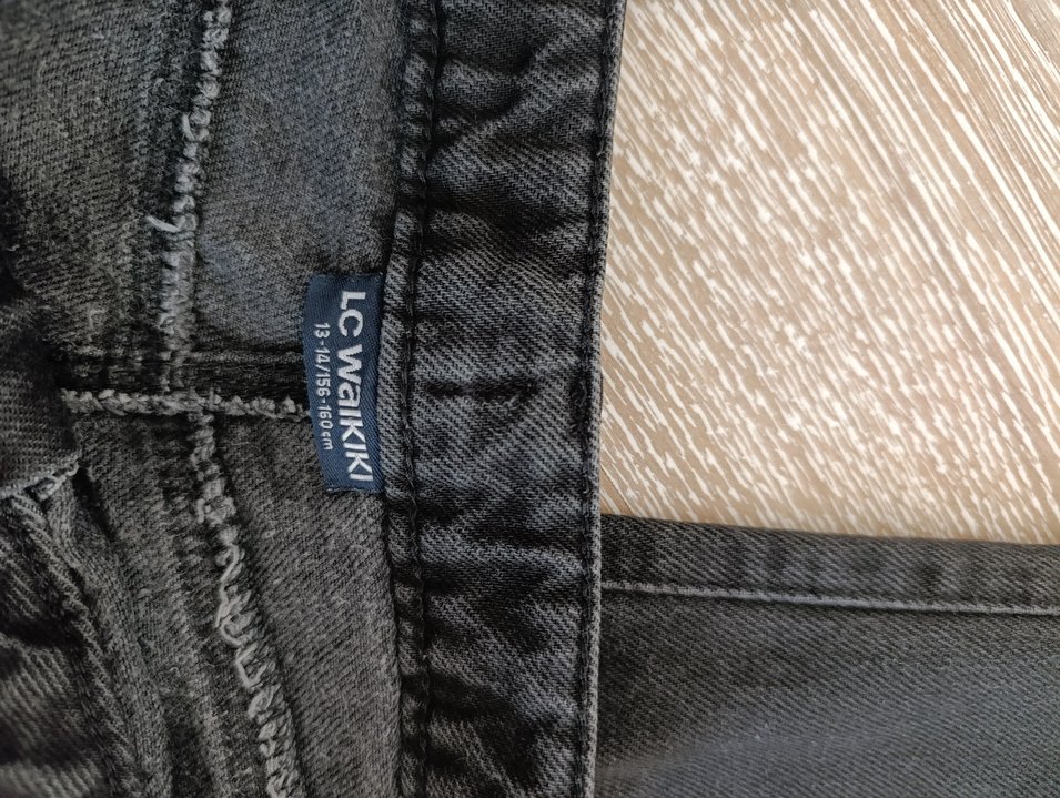 Siyah Regular Fit Yırtık Detaylı Midi Kot Pantolon - Görsel 3