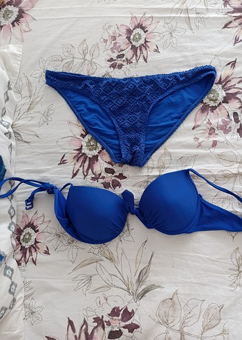 Dantel Detaylı Lacivert Bikini Takımı