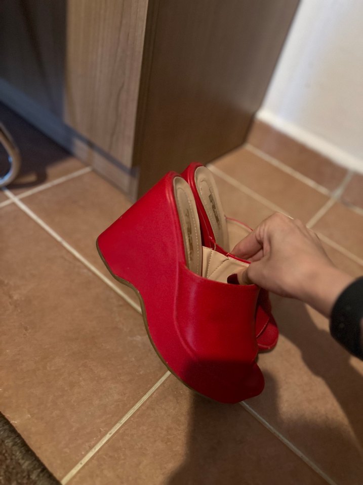 Gerçek punto deri kırmızı dolgu topuk terlik - Görsel 2