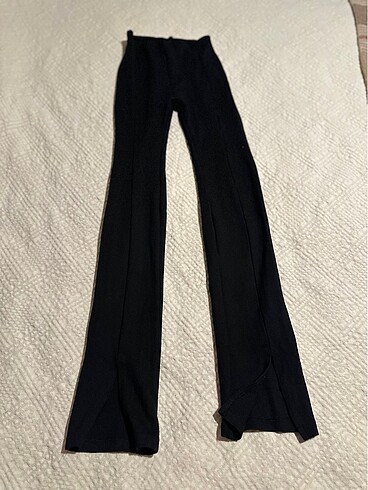 Yırtmaçlı tayt pantolon