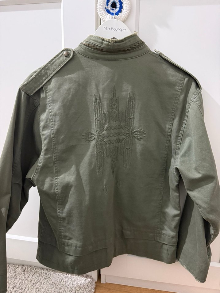 Düğmeli Haki Kadın Ceket - Görsel 3