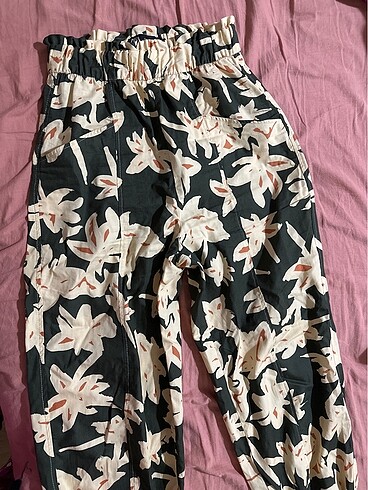 Zara Zara çiçekli pantolon