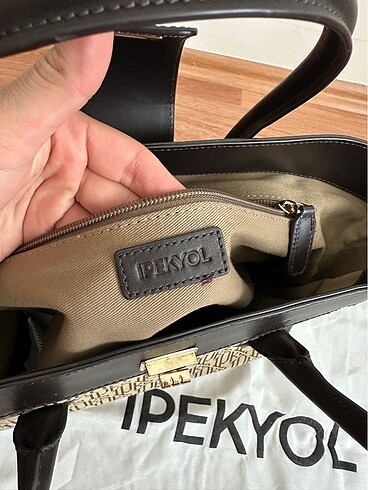 Beden İpekyol Monogram Çanta