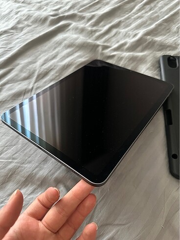Beden Renk Apple ipad 5. Nesil 64 gb (Kılıf Hediyeli)