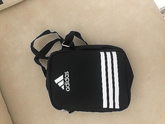 adidas mini askılı kol çantası 