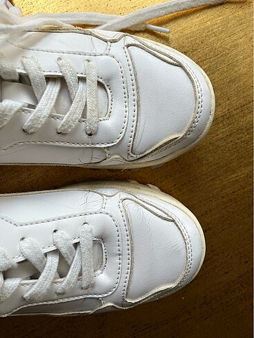 35 Beden beyaz Renk Bershka beyaz spor ayakkabı 35