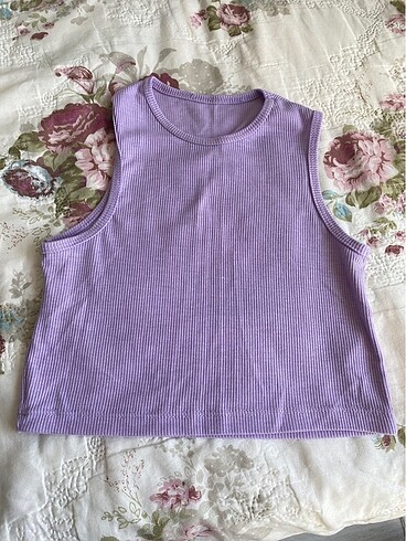 lila crop atlet