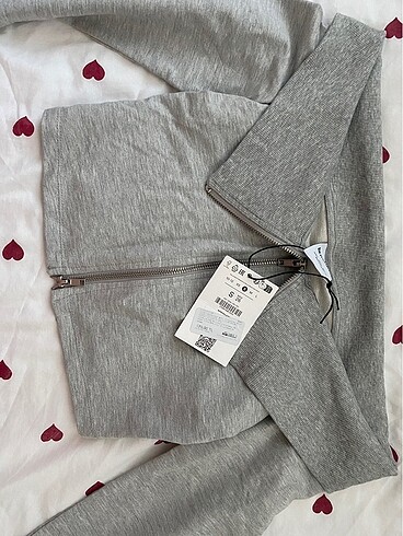 BERSHKA üst