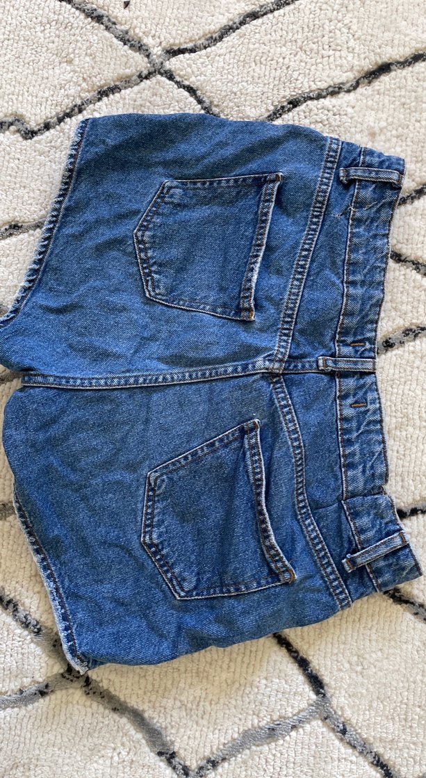 Salaş Kesim Mavi Midi Denim Şort - Görsel 2