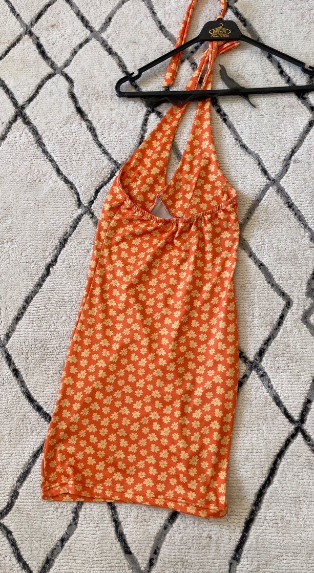 Kırmızı Çiçek Desenli Mutfak Önlüğü - Görsel 3