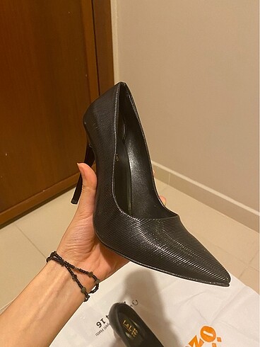 39 Beden siyah Renk Çok iyi durumda siyah stiletto