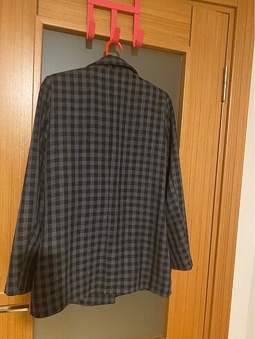 36 Beden Blazer Ceket Etiketi Üzerinde