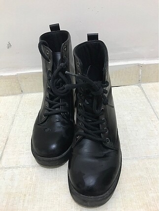 LC Waikiki postal bot