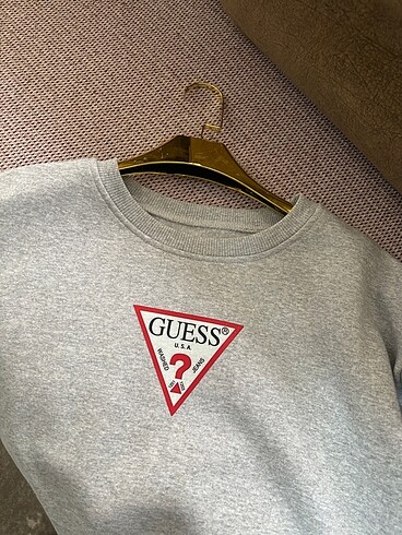 Que Sweatshirt