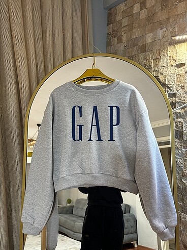 Gap Sweat