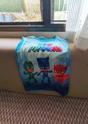 6 Yaş Beden pijama maskeliler tişörtü