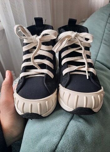 25 Beden siyah Renk Zara bot
