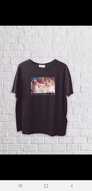 ZARA MODEL FRIENDS TSHIRT 