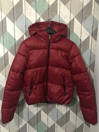 Kırmızı şişme mont