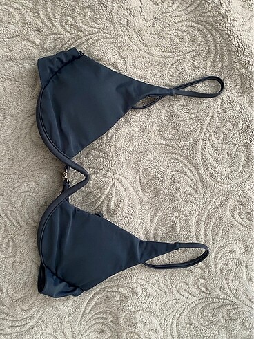 Bikini üstü