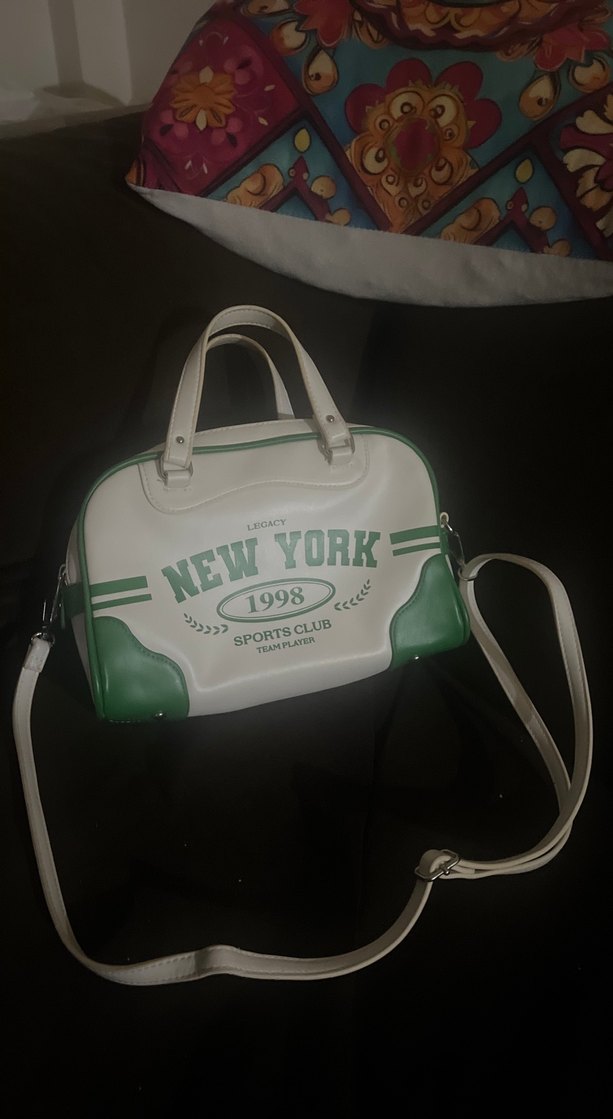 Yeşil Spor Temalı Vintage Deri Bershka Çanta - Görsel 2