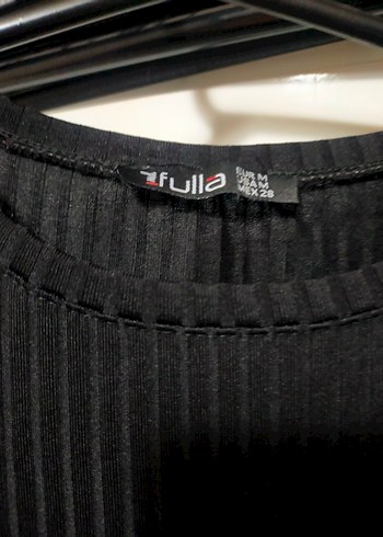 Siyah Piliseli  Bluzu - Görsel 2