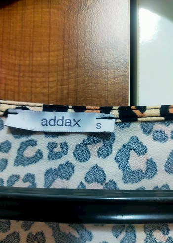 Deri Tokalı Leopar Desenli Mini Bluz - Görsel 2