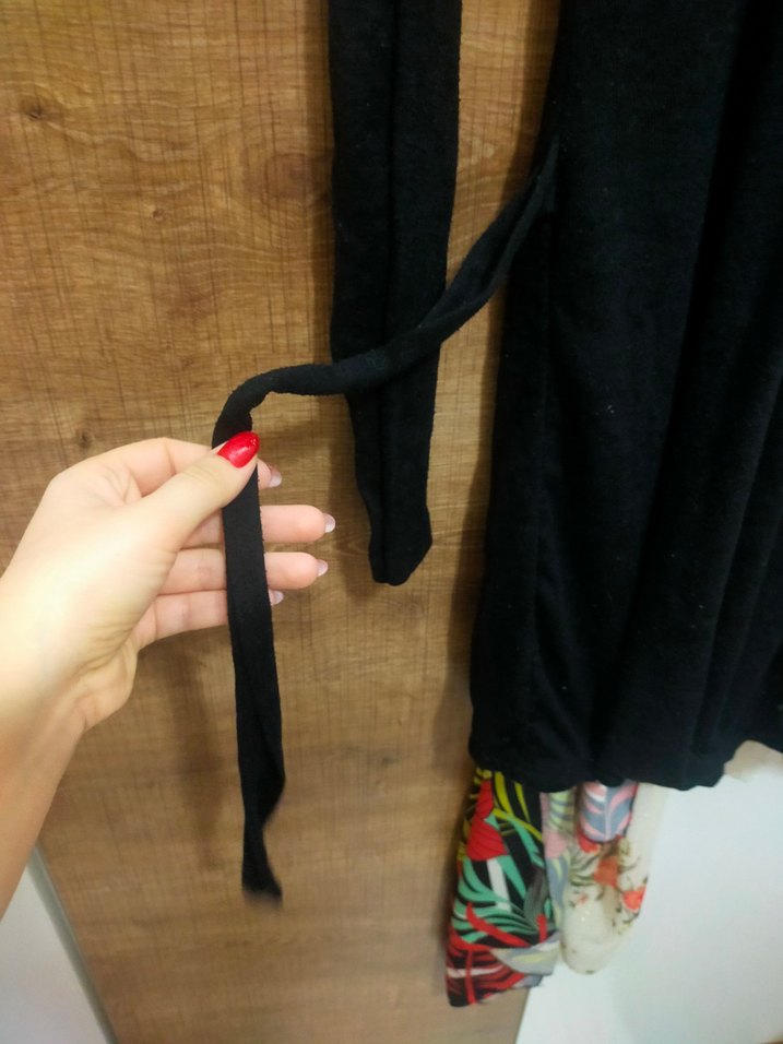 Kadın Siyah Uzun Kollu Kuşaklı Hırka - Görsel 3