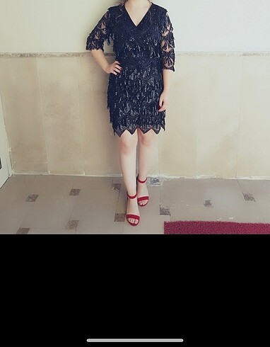 38 Beden siyah Renk Siyah pullu kısa abiye