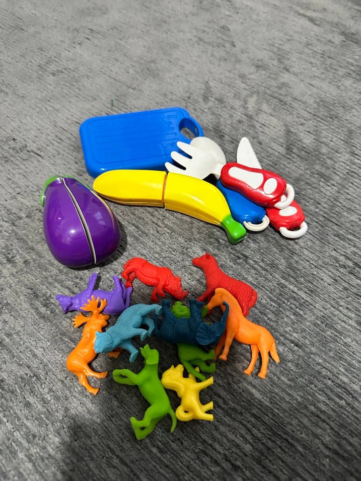 Renkli Mini Plastik Hayvan ve Meyve Seti - Görsel 2