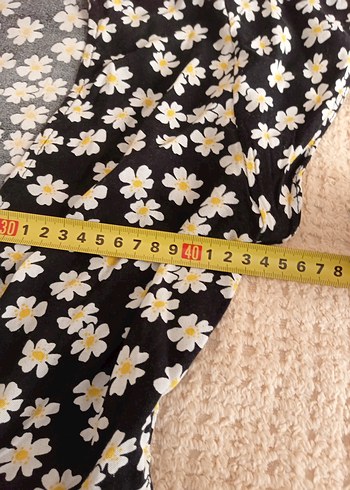 Çiçek Desenli Siyah Mini Tulum - Görsel 4